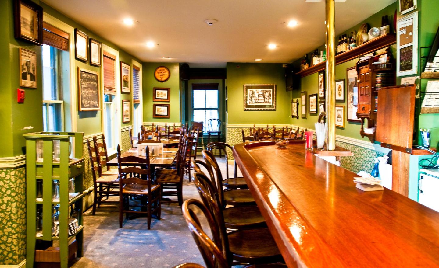 Jasper Murdock's Alehouse Pub