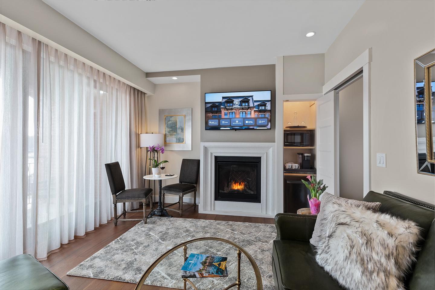 Ocean Suite Livingroom