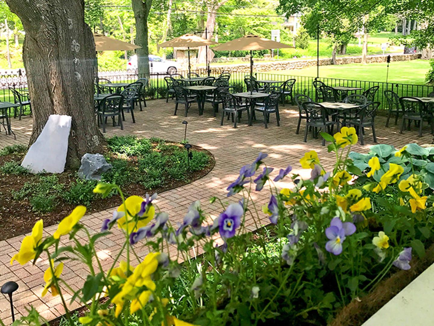 Old Lyme Inn - Outdoor Dining