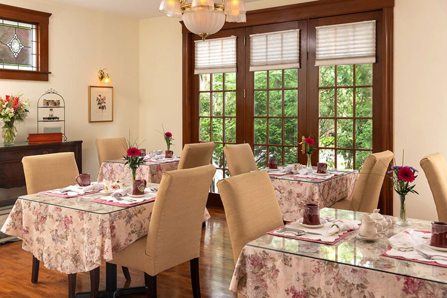Palmer House Inn - Breakfast Room