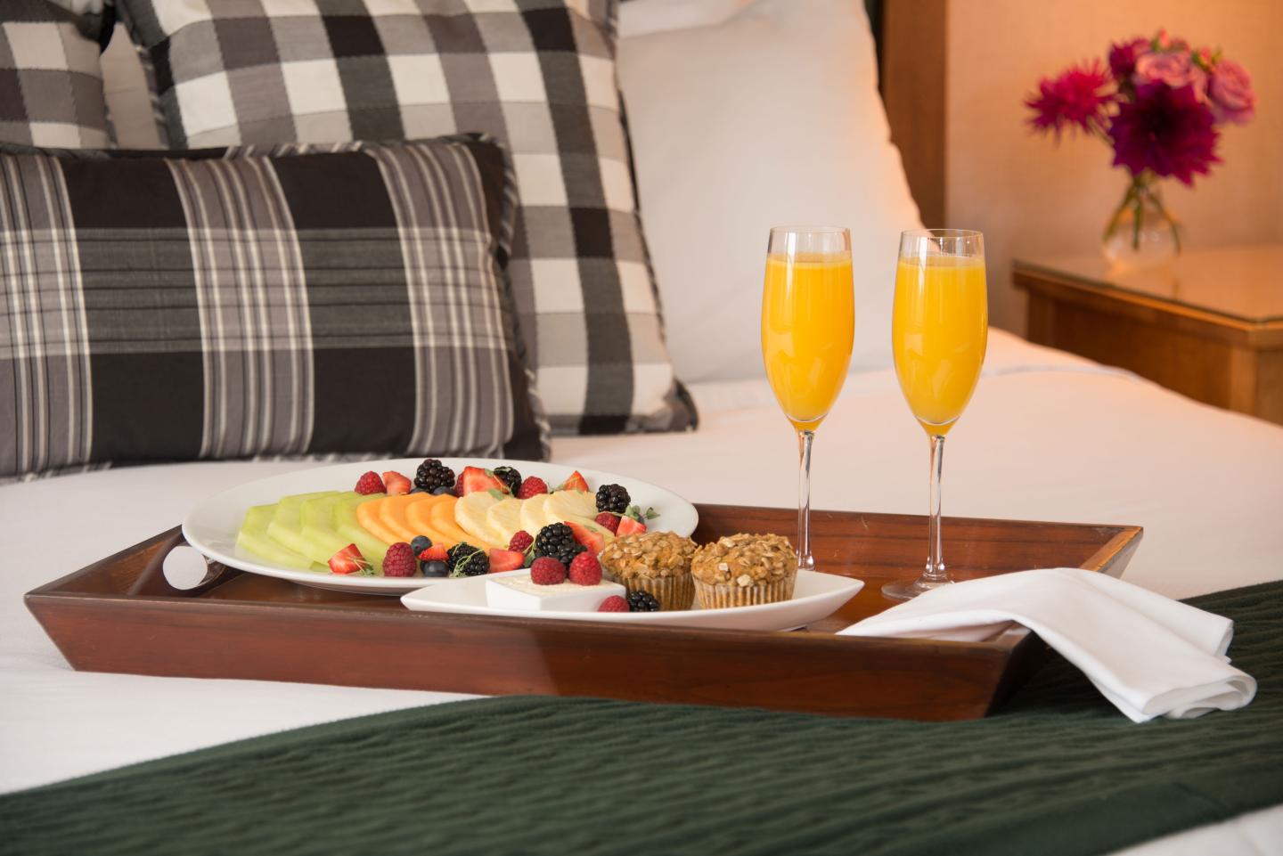 Hanover Inn Dartmouth - Breakfast in Bed