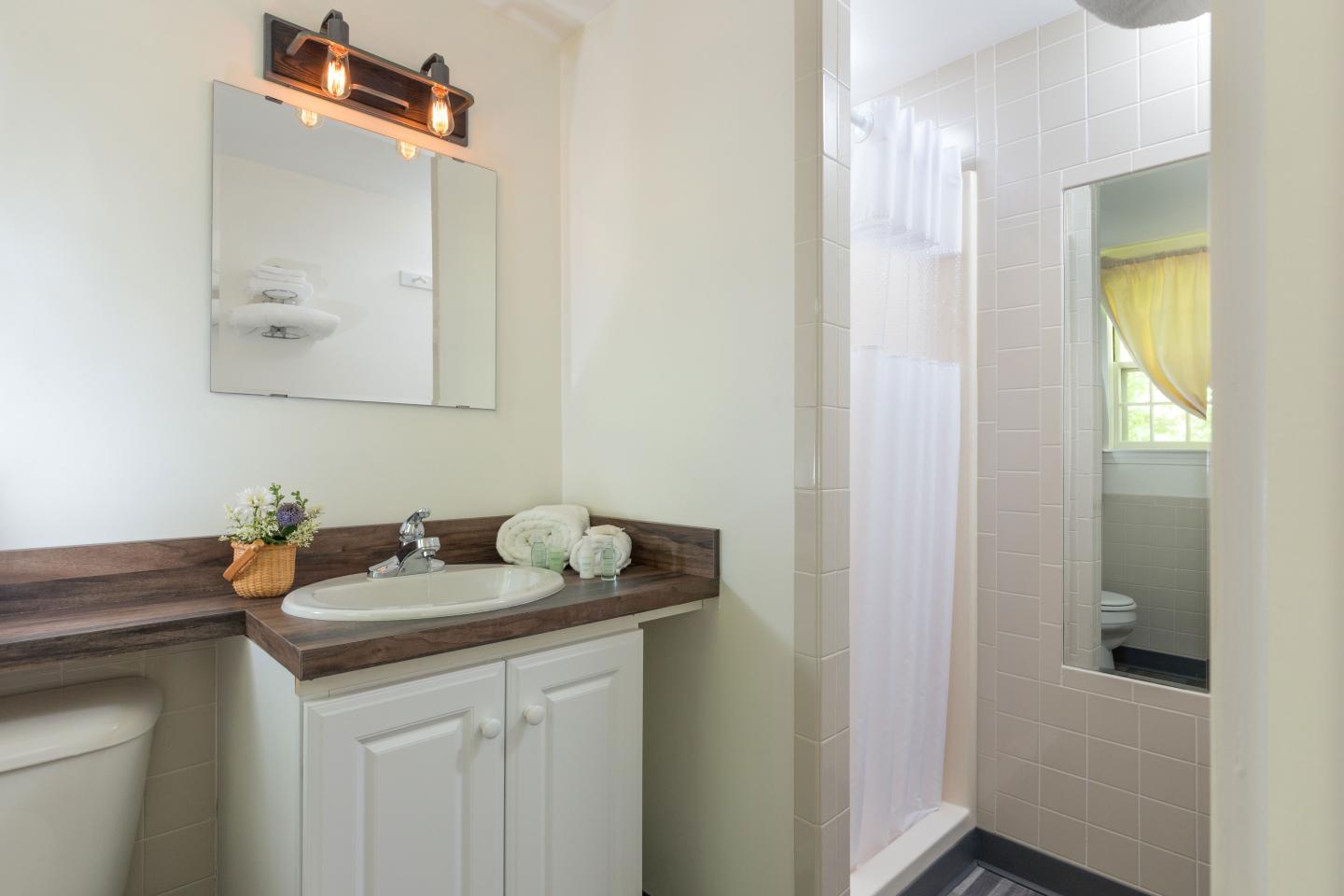 Treehouse Lodge - Canopy Room Bath