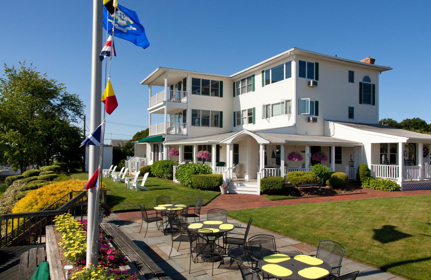 Inn at Harbor Hill Marina - Exterior