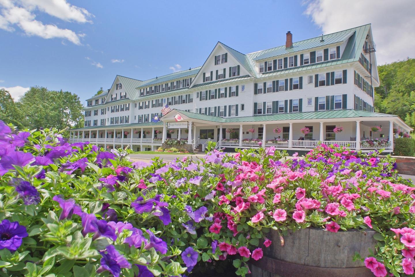 Eagle Mountain House & Golf Club - Exterior