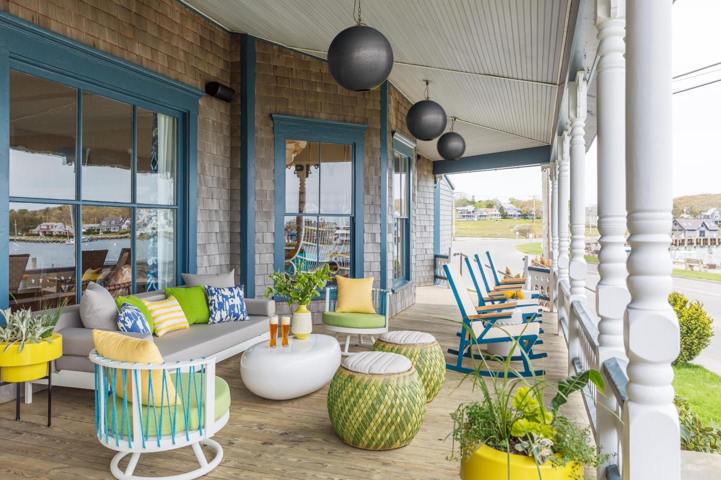 Summercamp - Front Porch