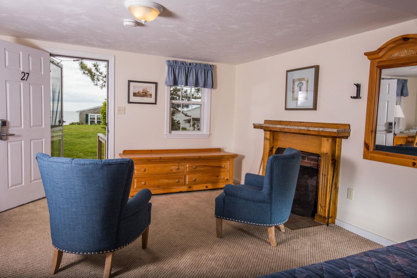 Lighthouse Inn - Guest Room
