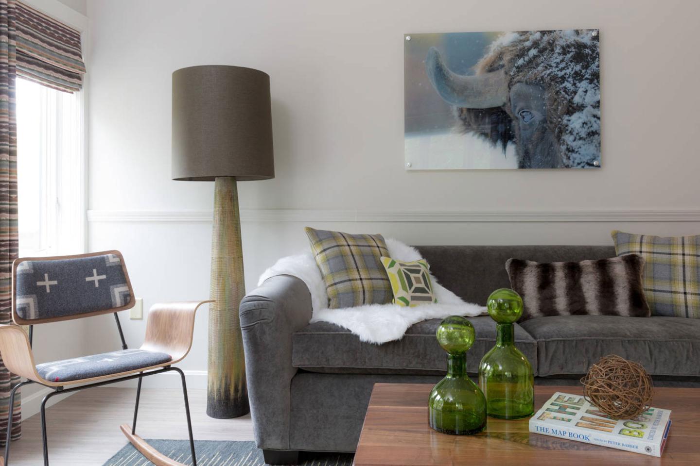 Field Guide - Guest Room