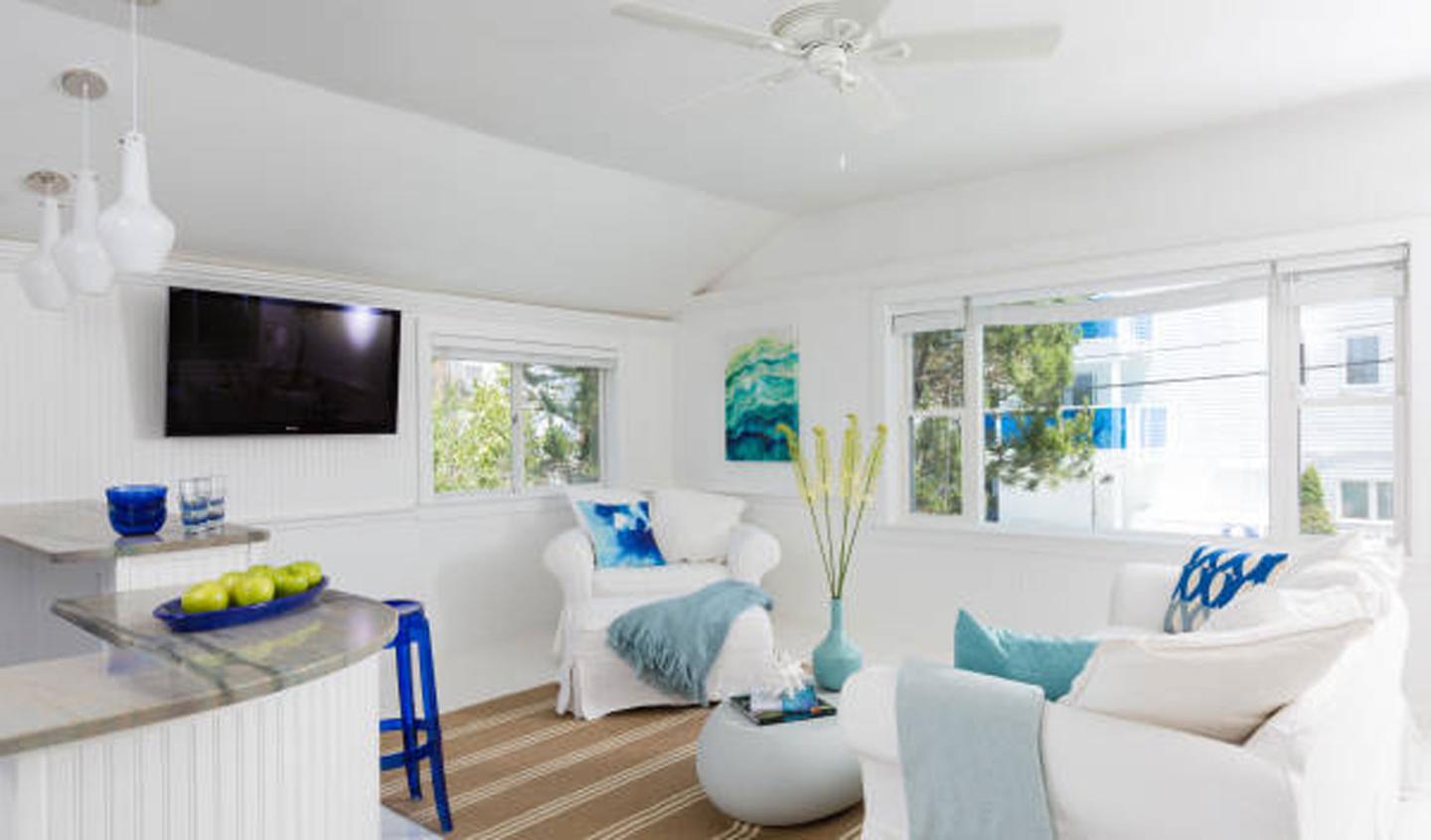 Blue - Inn on the Beach - Guest Room