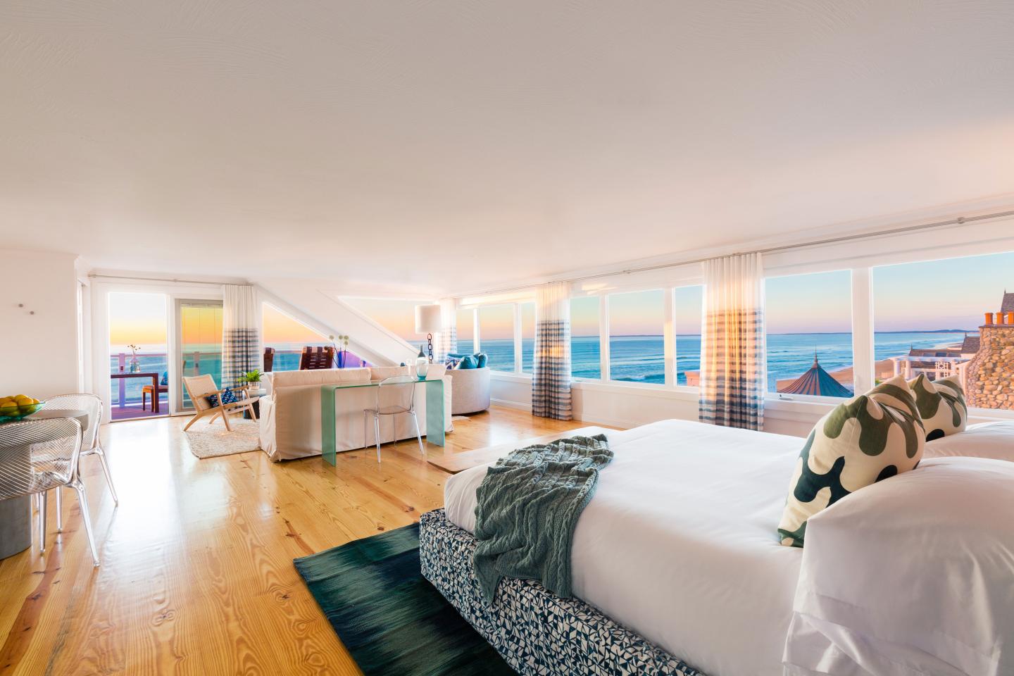 Blue - Inn on the Beach - Guest Room