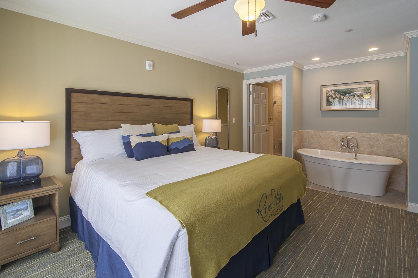 Riverwalk Resort at Loon Mountain - Guest Room