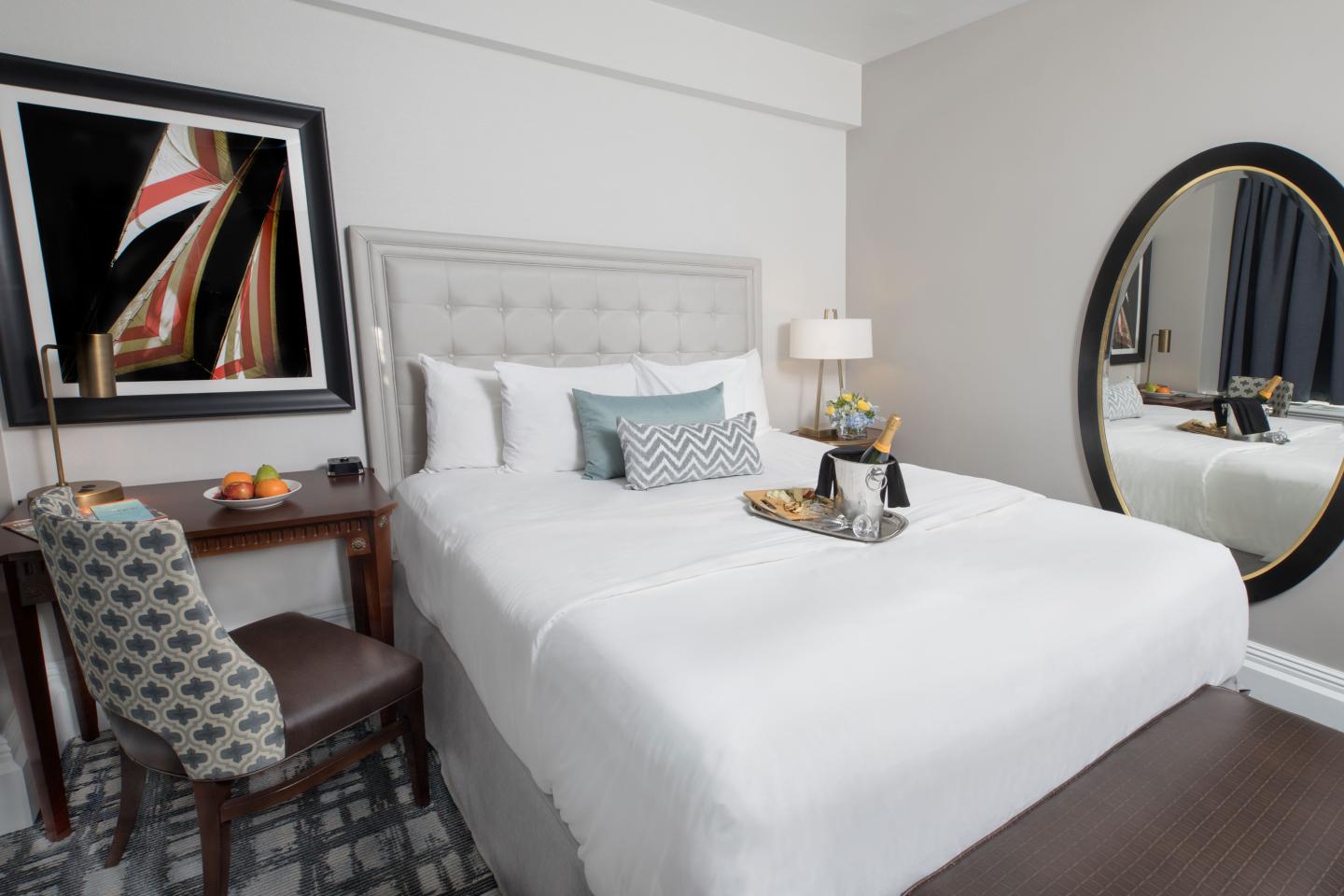 Hotel Viking - Guest Room