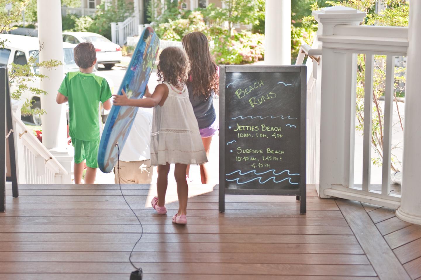 The Nantucket Hotel & Resort - Kids on Porch
