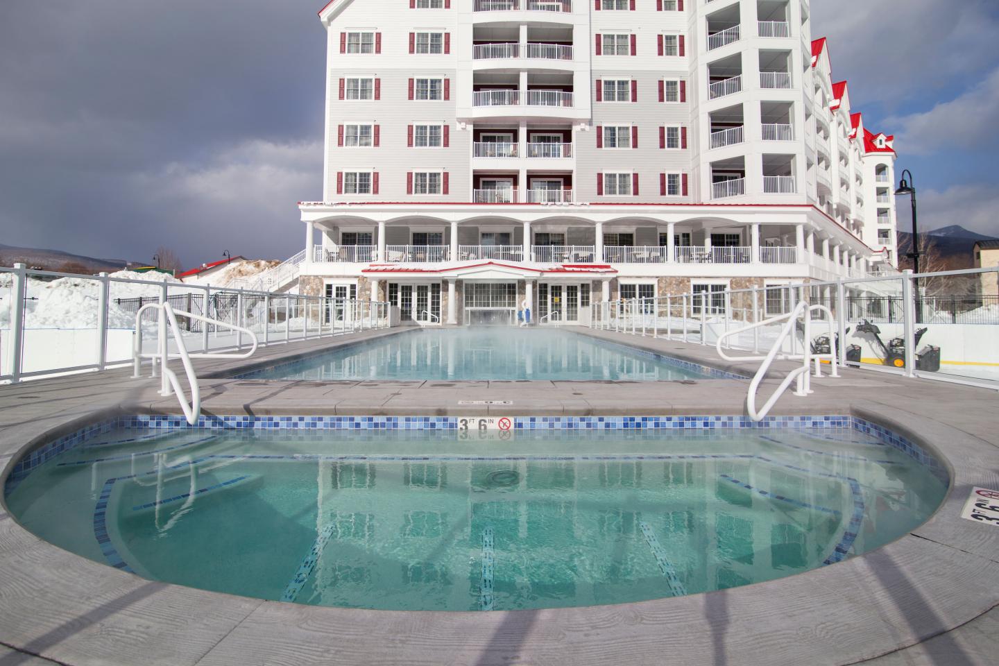 Riverwalk Resort at Loon Mountain - Pool