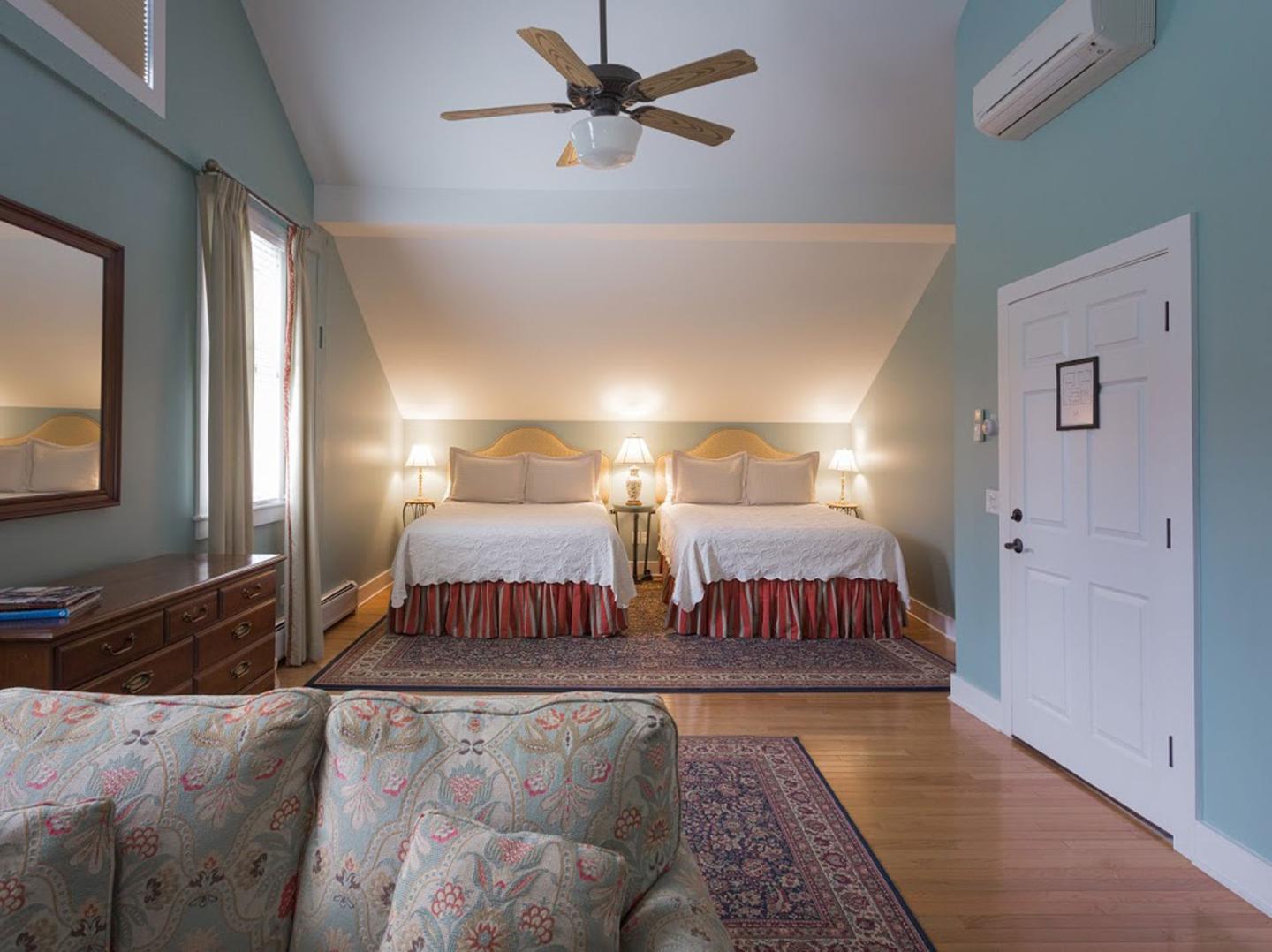 Inn at Manchester - Guest Room