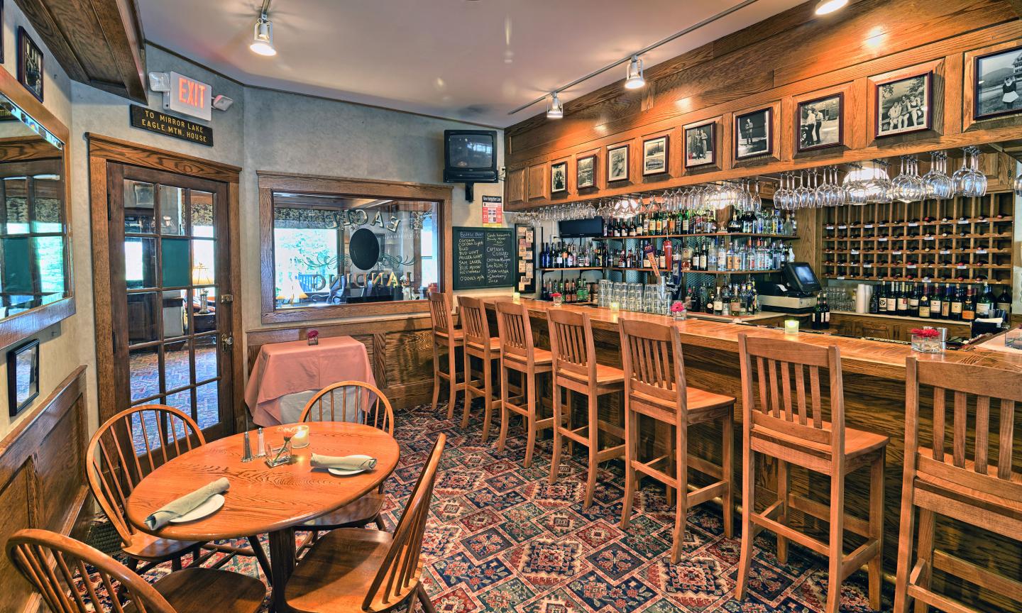 Eagle Mountain House & Golf Club - Tavern
