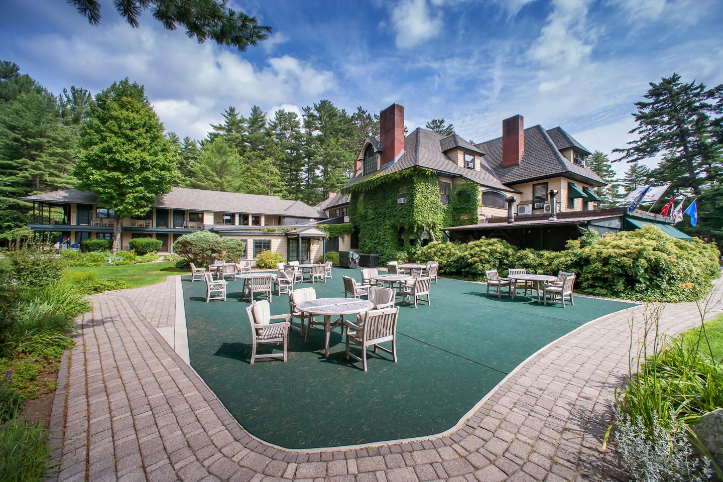 Stonehurst Manor - Patio