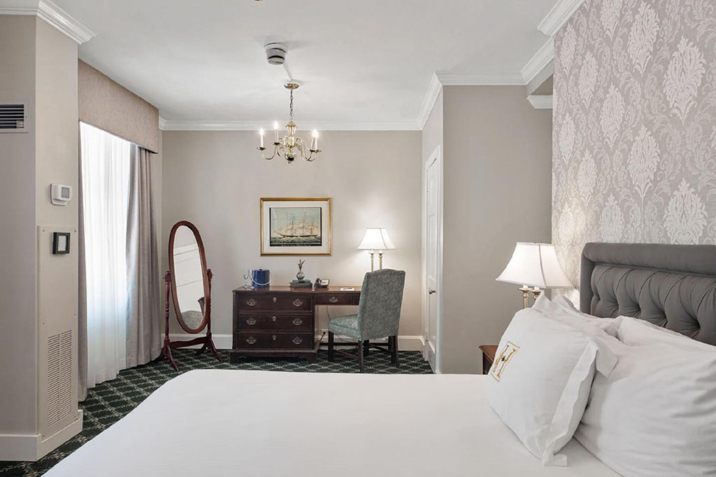 Queen room with a view