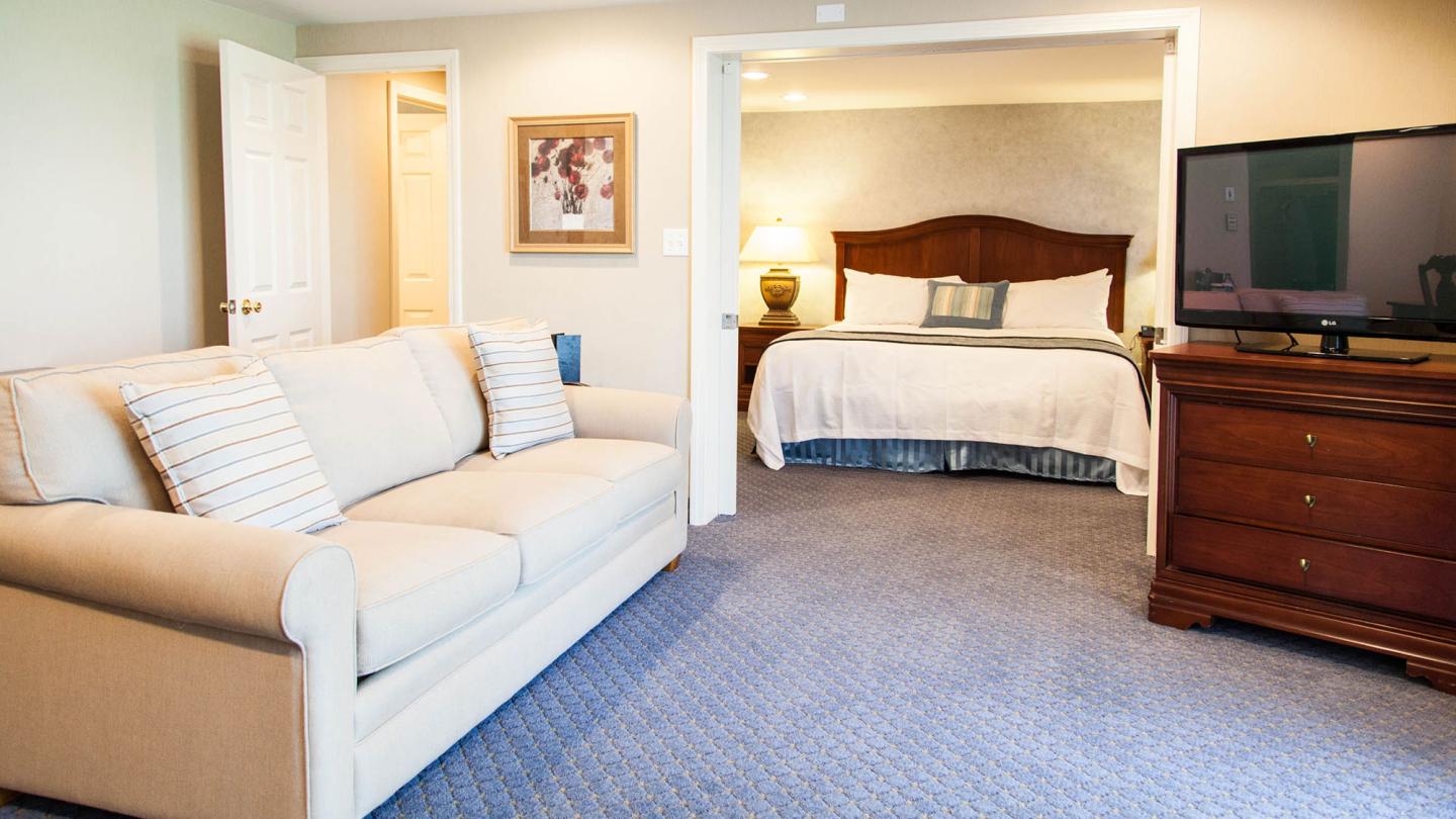 Oceanview master suite at Red Jacket Beach Resort & Spa