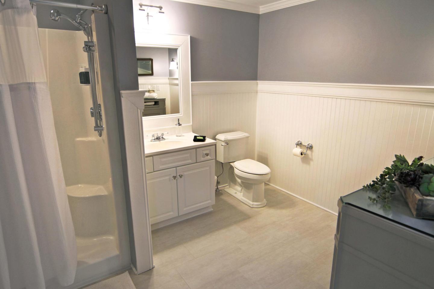 Room 4 Bath