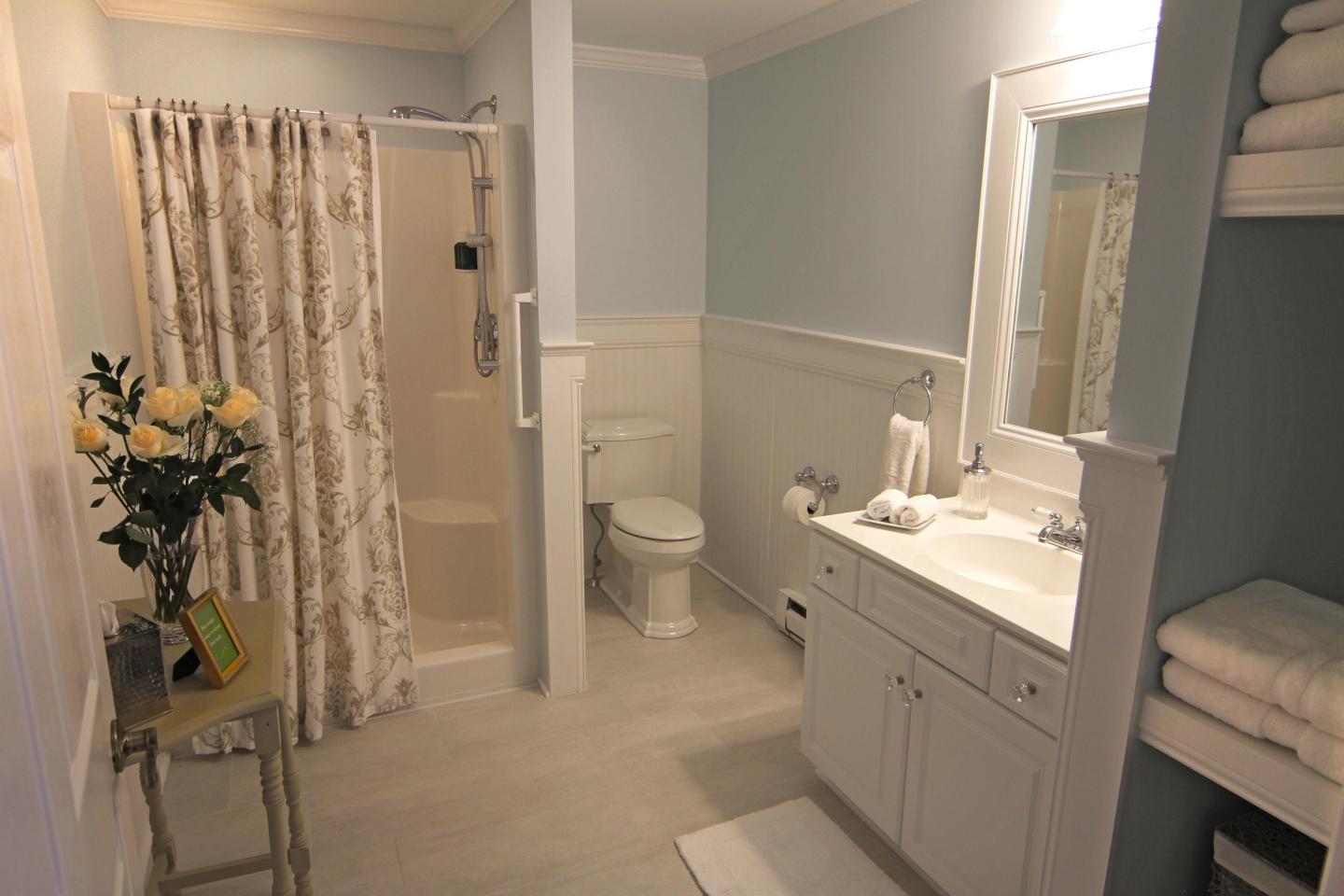Room 5 Bath