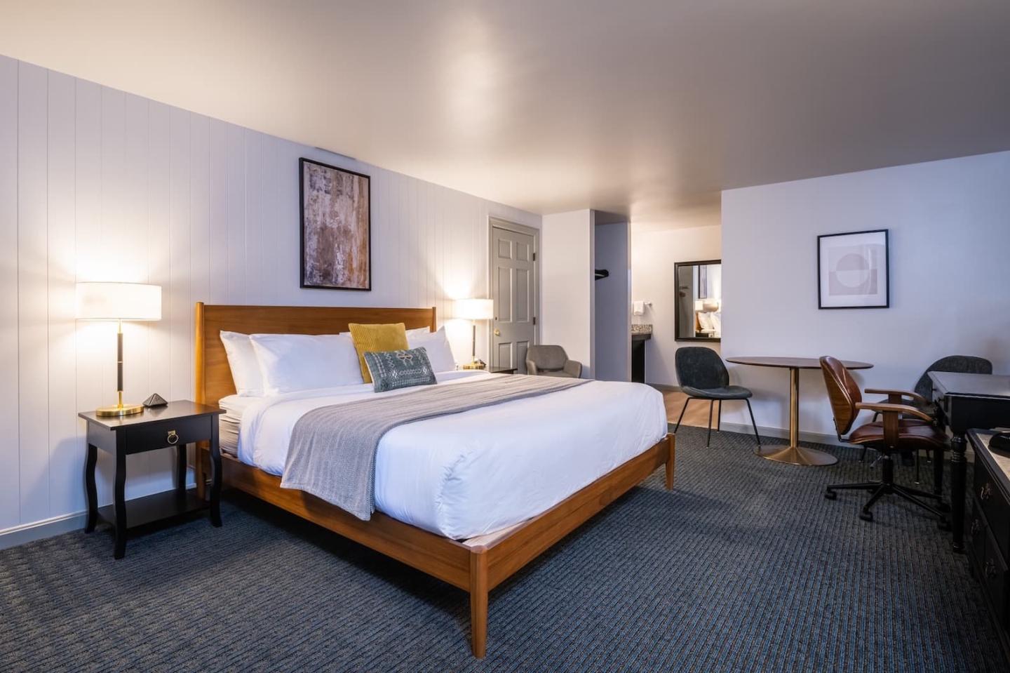 Riverhouse by Weekender - Guestroom 1