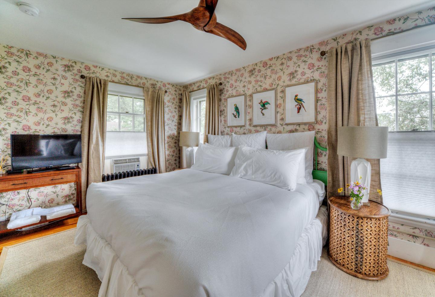 Water Street Inn - Guest Room