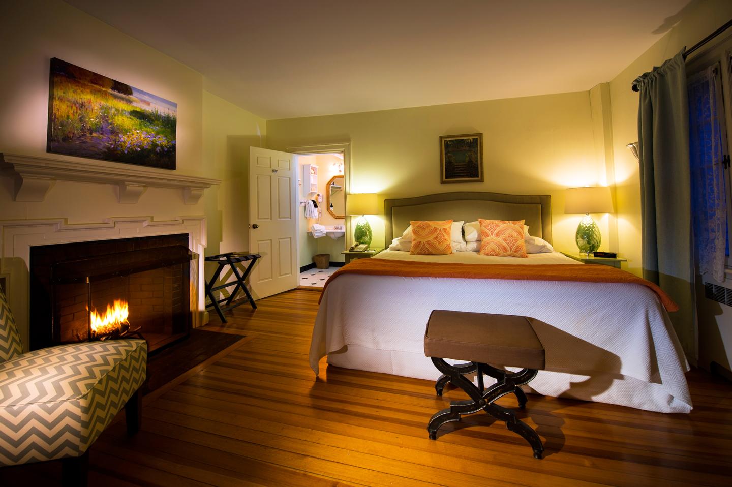 York Harbor Inn- A Maine Inn on the Ocean - Guest Room