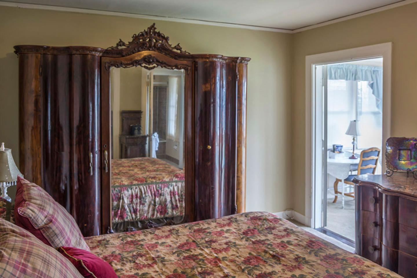 Yankee Clipper Inn - Guest Room