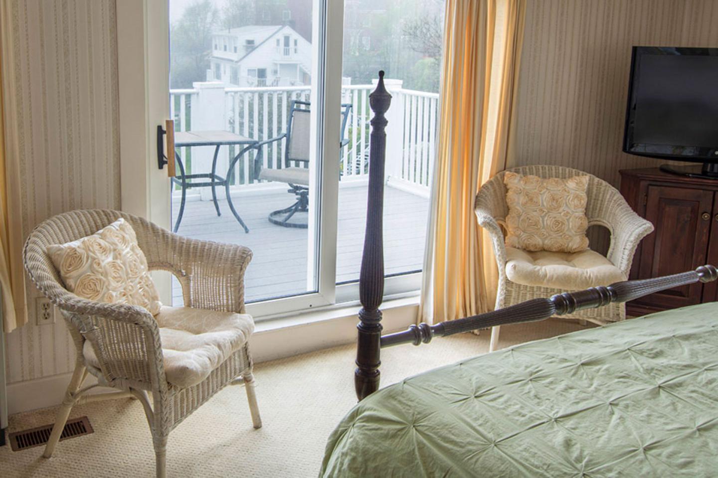 Yankee Clipper Inn - Guest Room