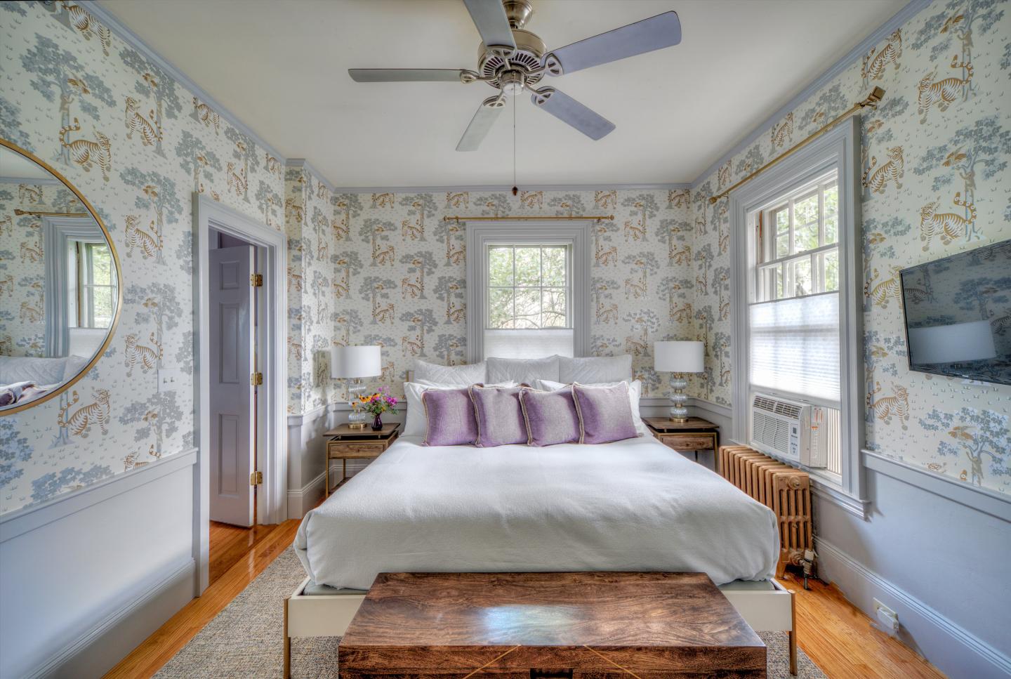 Water Street Inn - Guest Room