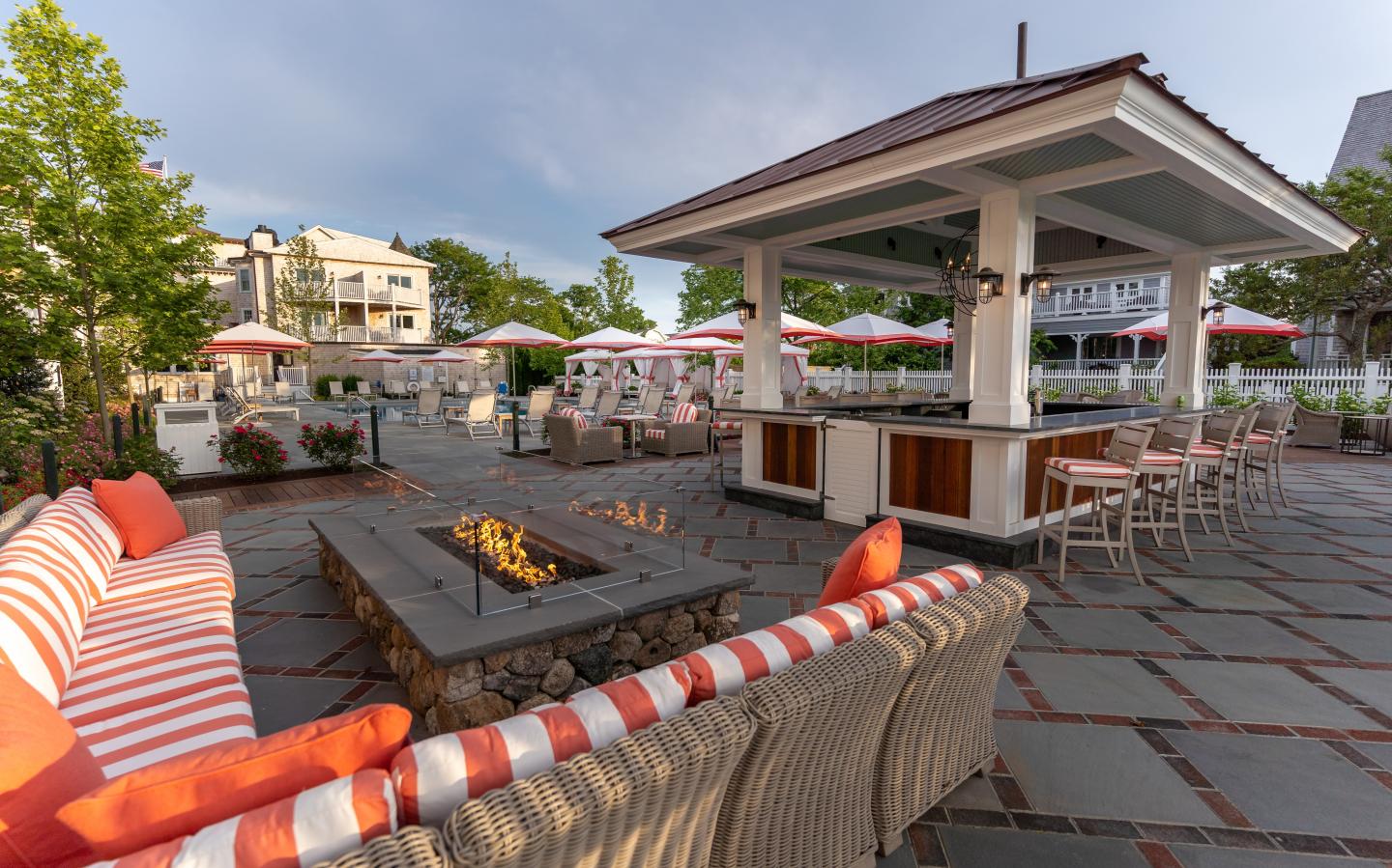 Roxy Pool Bar at Harbor View Hotel 