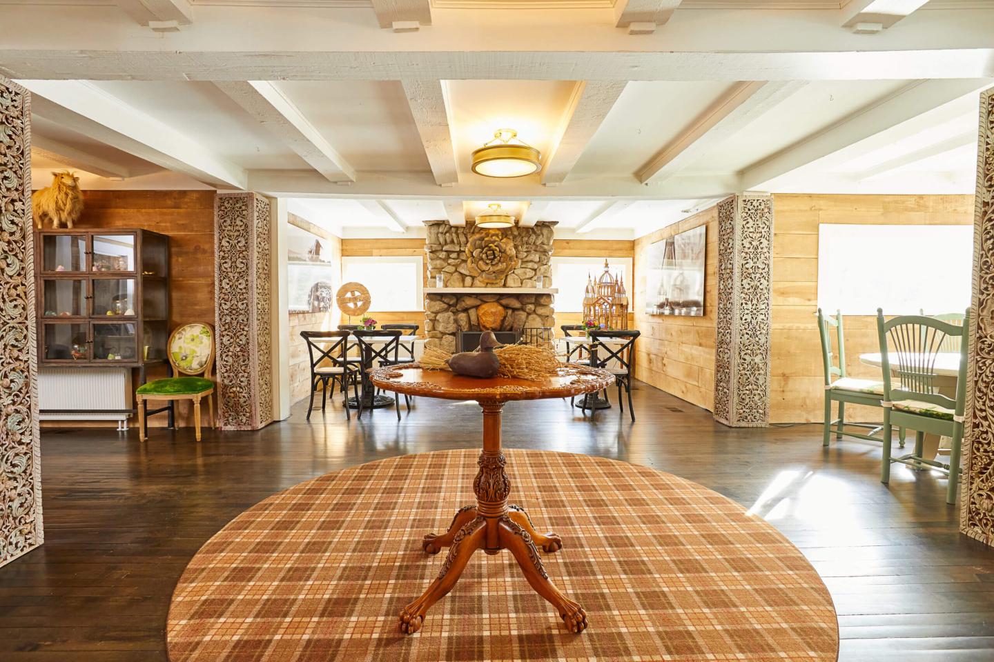 Shelter Harbor Inn Lobby