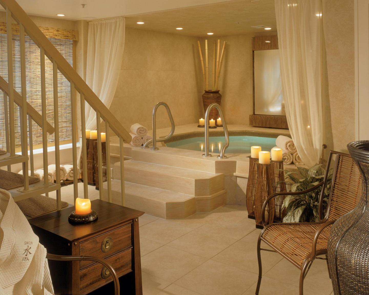 Shui Spa Mineral Soaking Tub