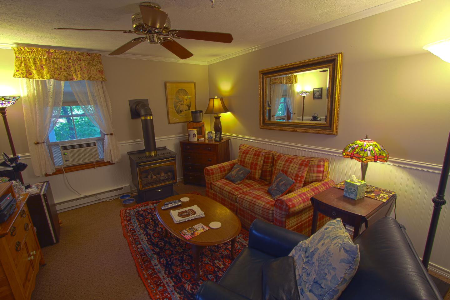 Phineas Swann Bed & Breakfast Inn - Suite