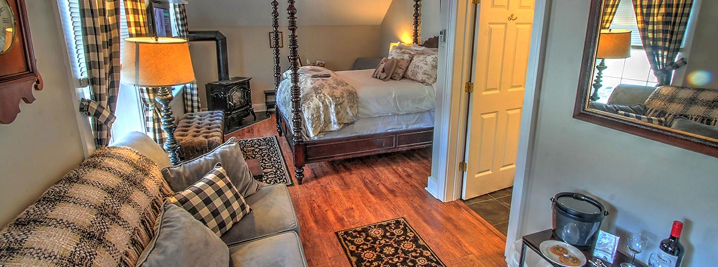 Phineas Swann Bed & Breakfast Inn - Suite