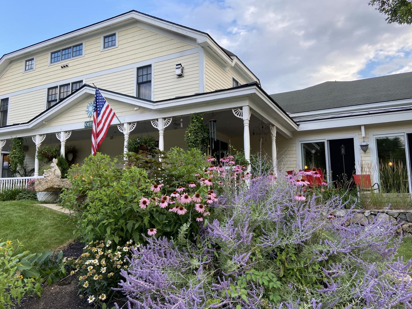 Gardens at the Snowflake Inn
