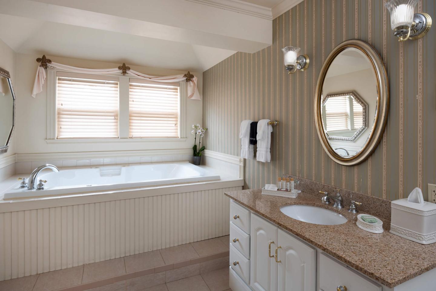 Two Person Whirlpool Tubs