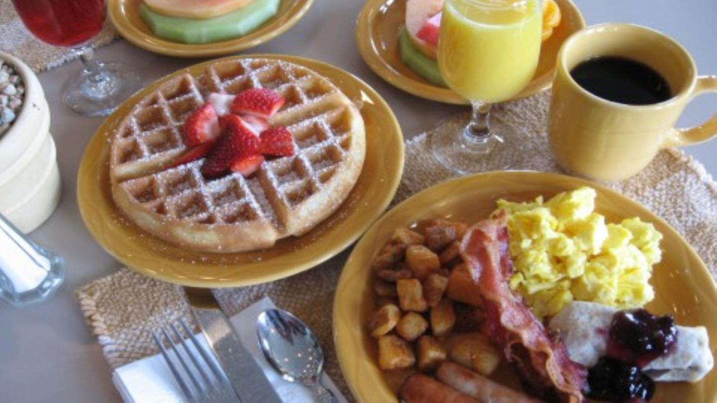 Complimentary breakfast at the Nantucket Inn
