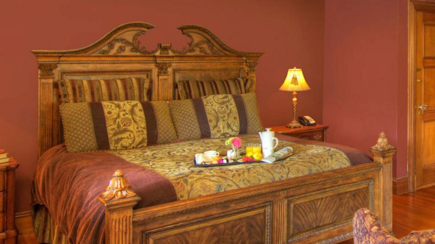 castle_hiill_resort_wedding_anniversary_new_england