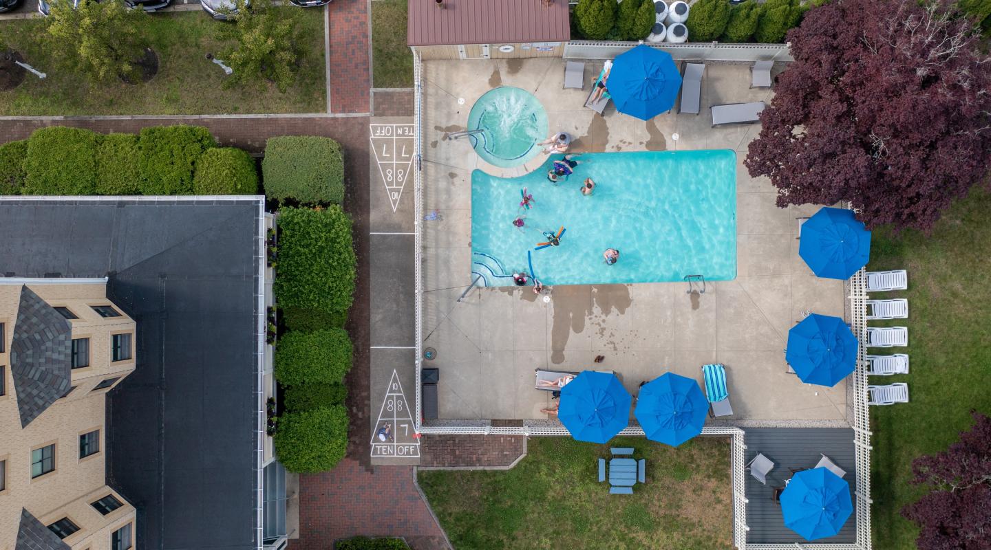 pool hot tub colonial inn Ogunquit Maine