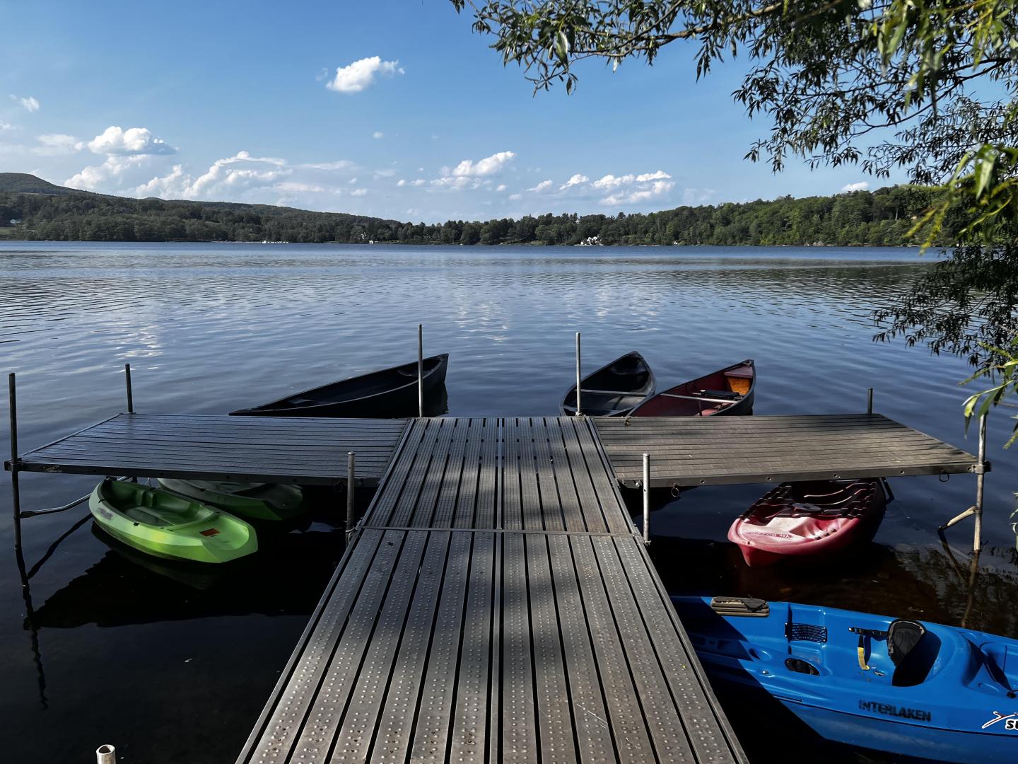 Interlaken Inn- Boat Doc