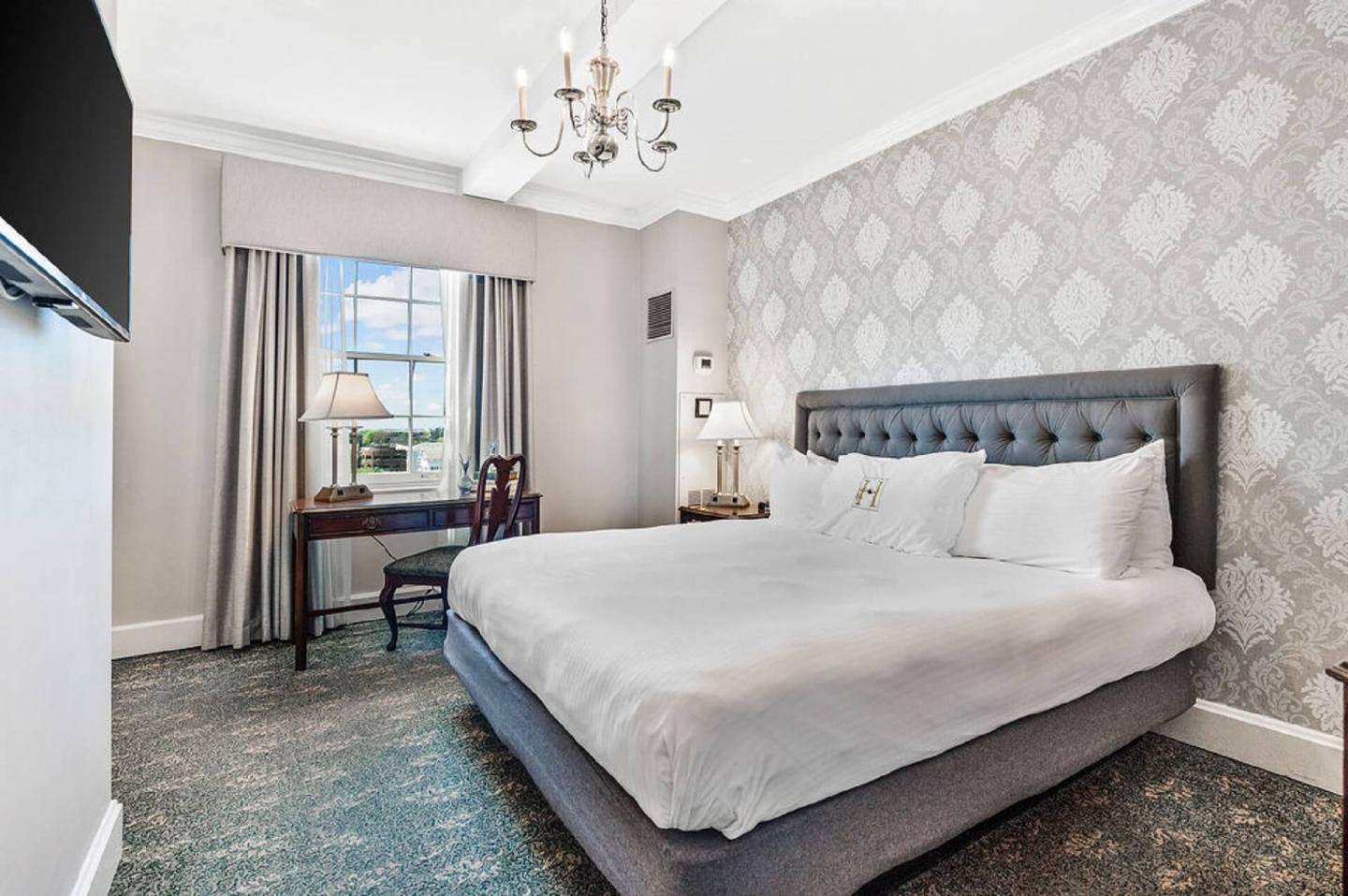King rooms have larger beds but less square footage.