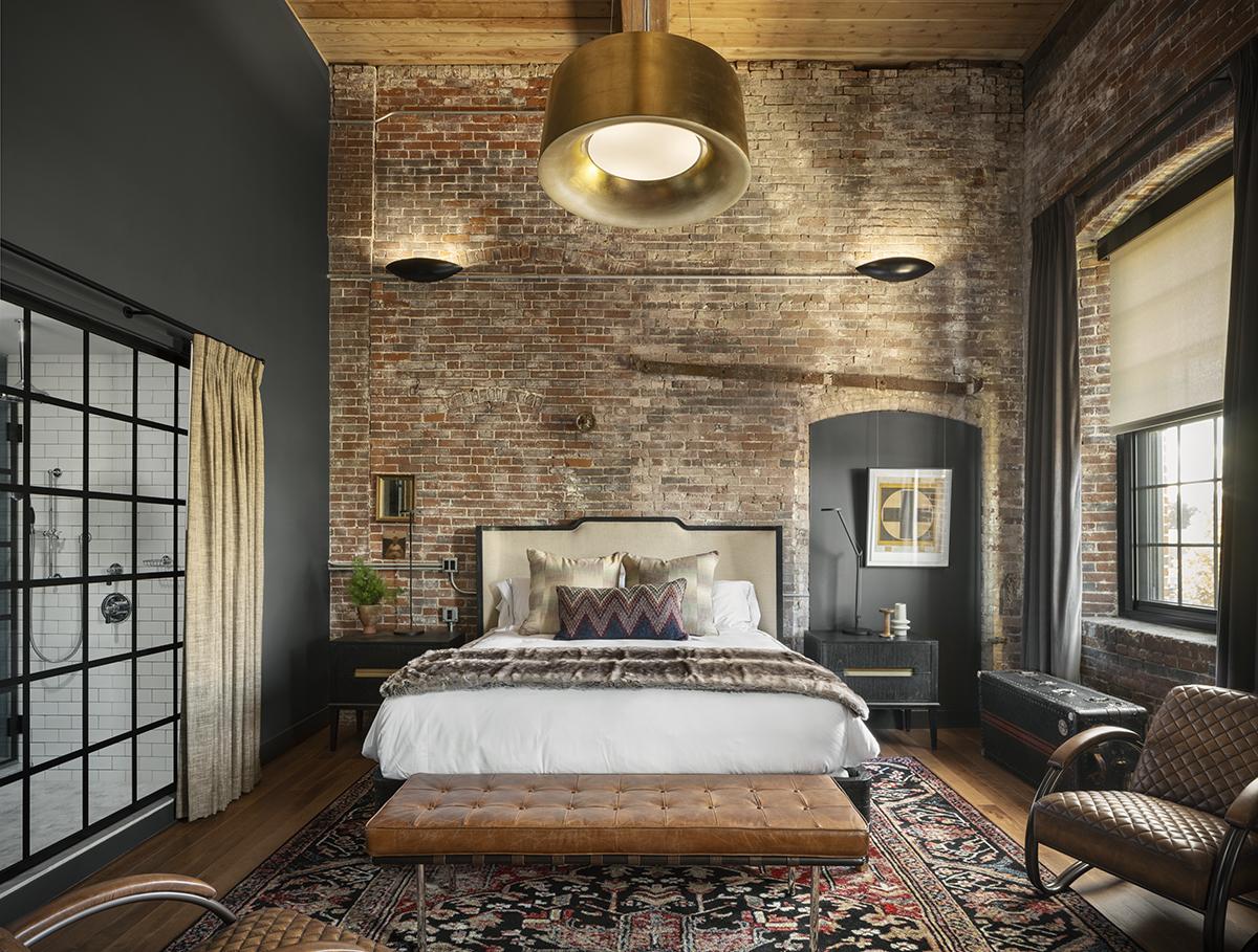 Deluxe King Room at The Lincoln Hotel