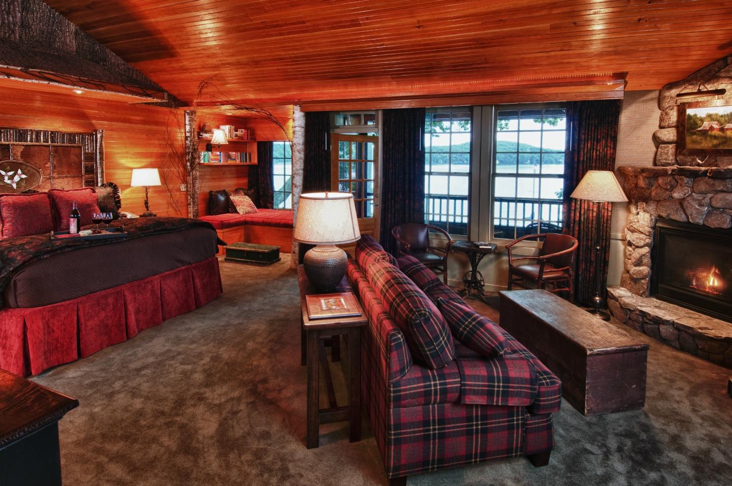 Deluxe guestroom in the Lodges at Church Landing