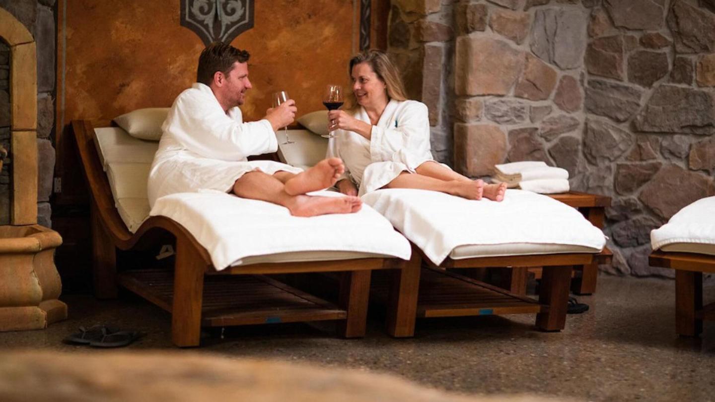mirbeau_inn _wedding_anniversary_new_england