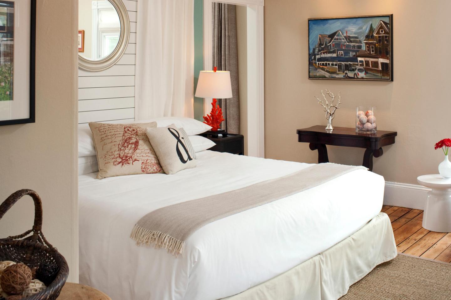 Nonamessett Room Woods Hole Inn
