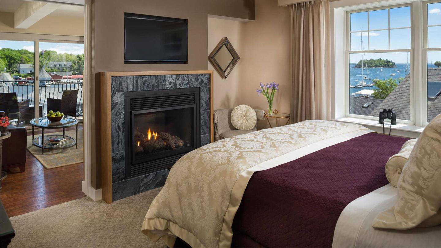 16 Bay View Pet Friendly Hotel in Camden, Maine