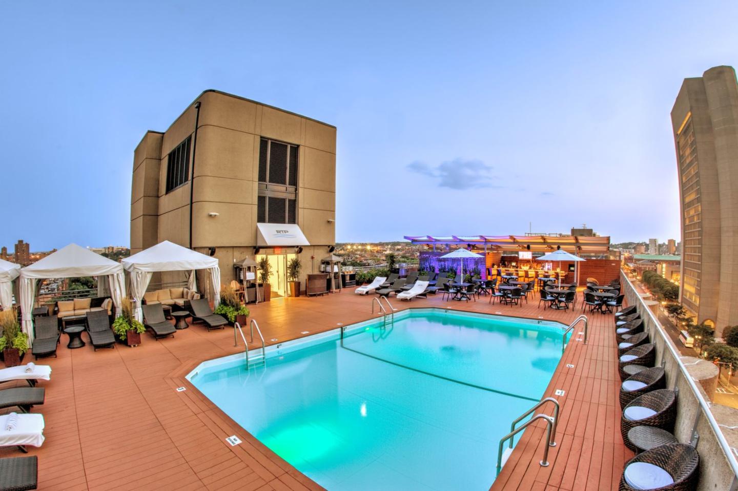 Rooftop Pool_05.2024