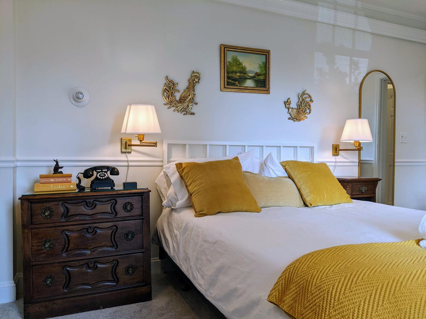 The cozy charm of Room 18 at Stanton House Inn