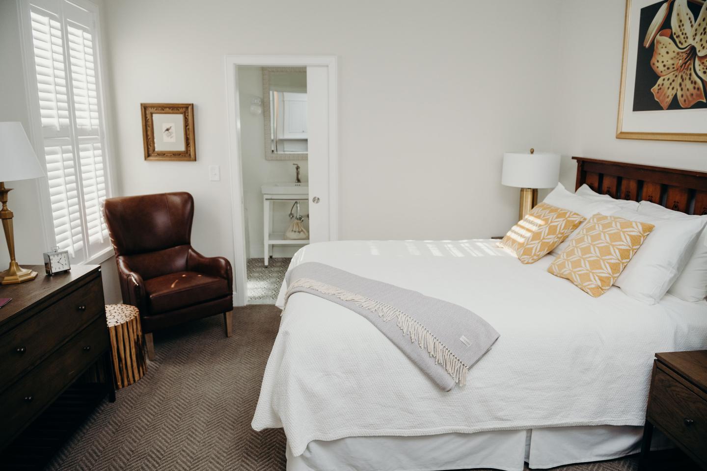 Single Queen Room at Briar Barn Inn